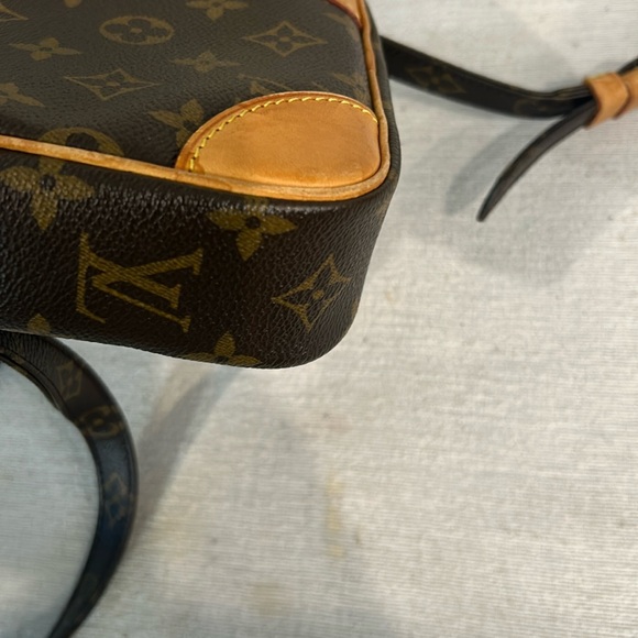 Auth LOUIS VUITTON Danube M45266 Brown Monogram 872ST Shoulder Bag - Picture 11 of 17